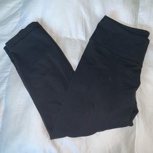 Lululemon Low-Rise Crop